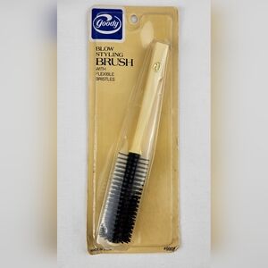 Vintage Goody Blow Styling Brush with flexible bristles Black Cream